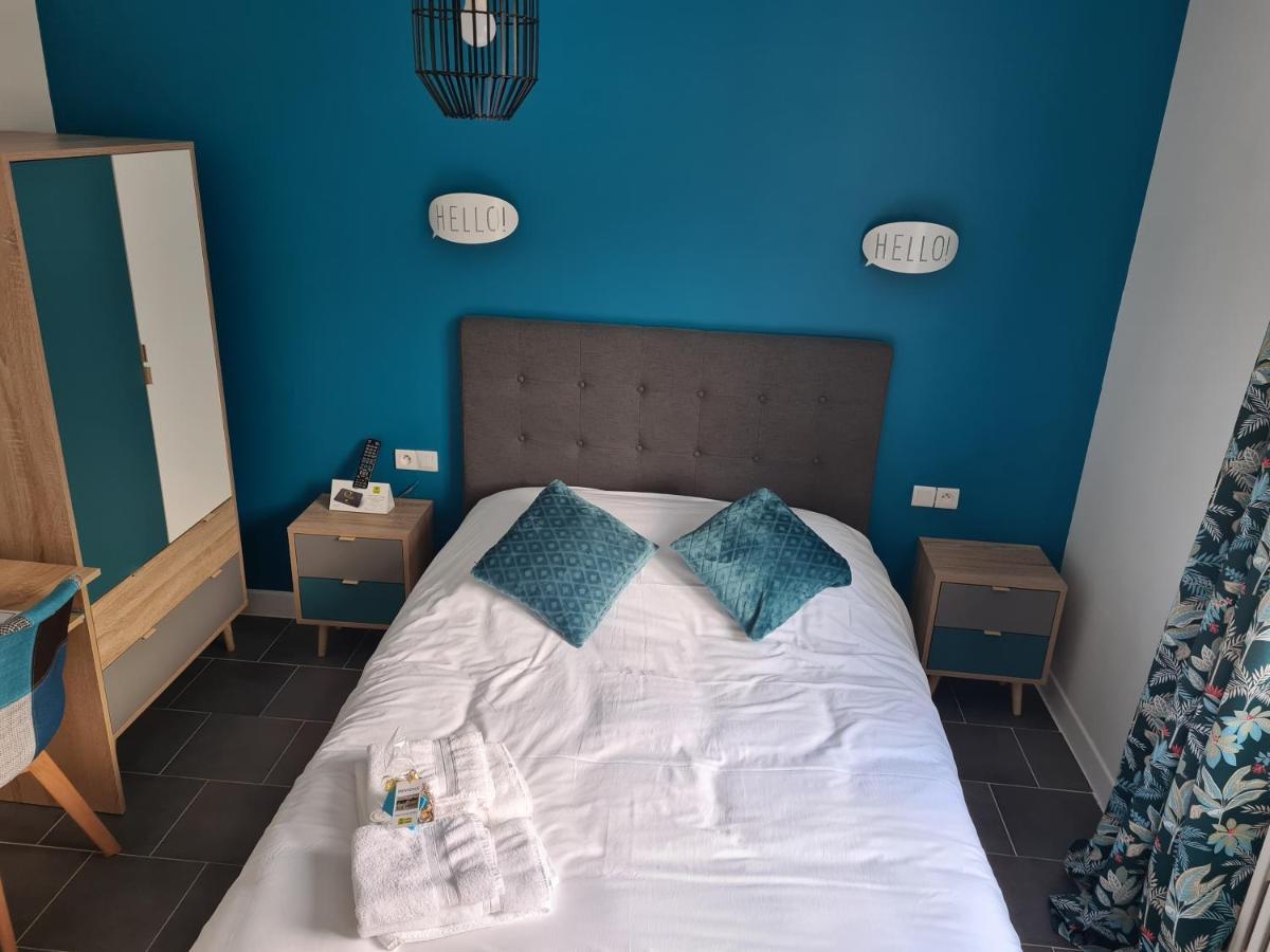 Logis Le Franco Belge Hotel Montherme Bagian luar foto