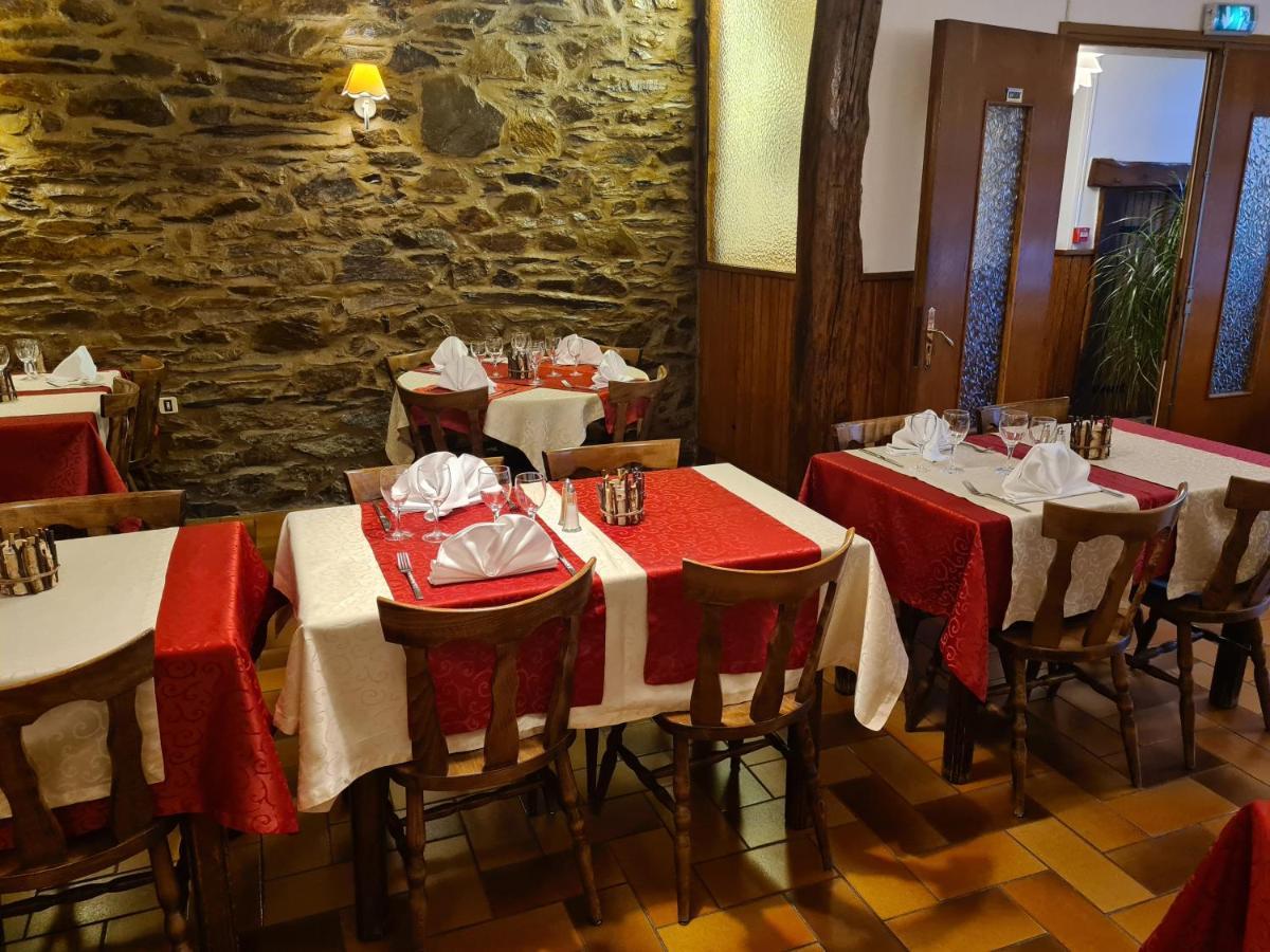 Logis Le Franco Belge Hotel Montherme Bagian luar foto