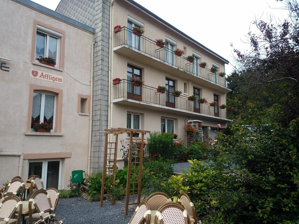 Logis Le Franco Belge Hotel Montherme Bagian luar foto
